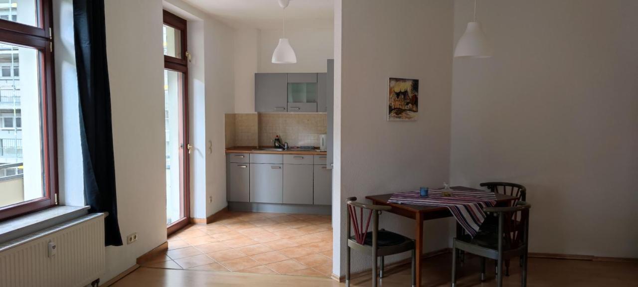 Apartment Centre *